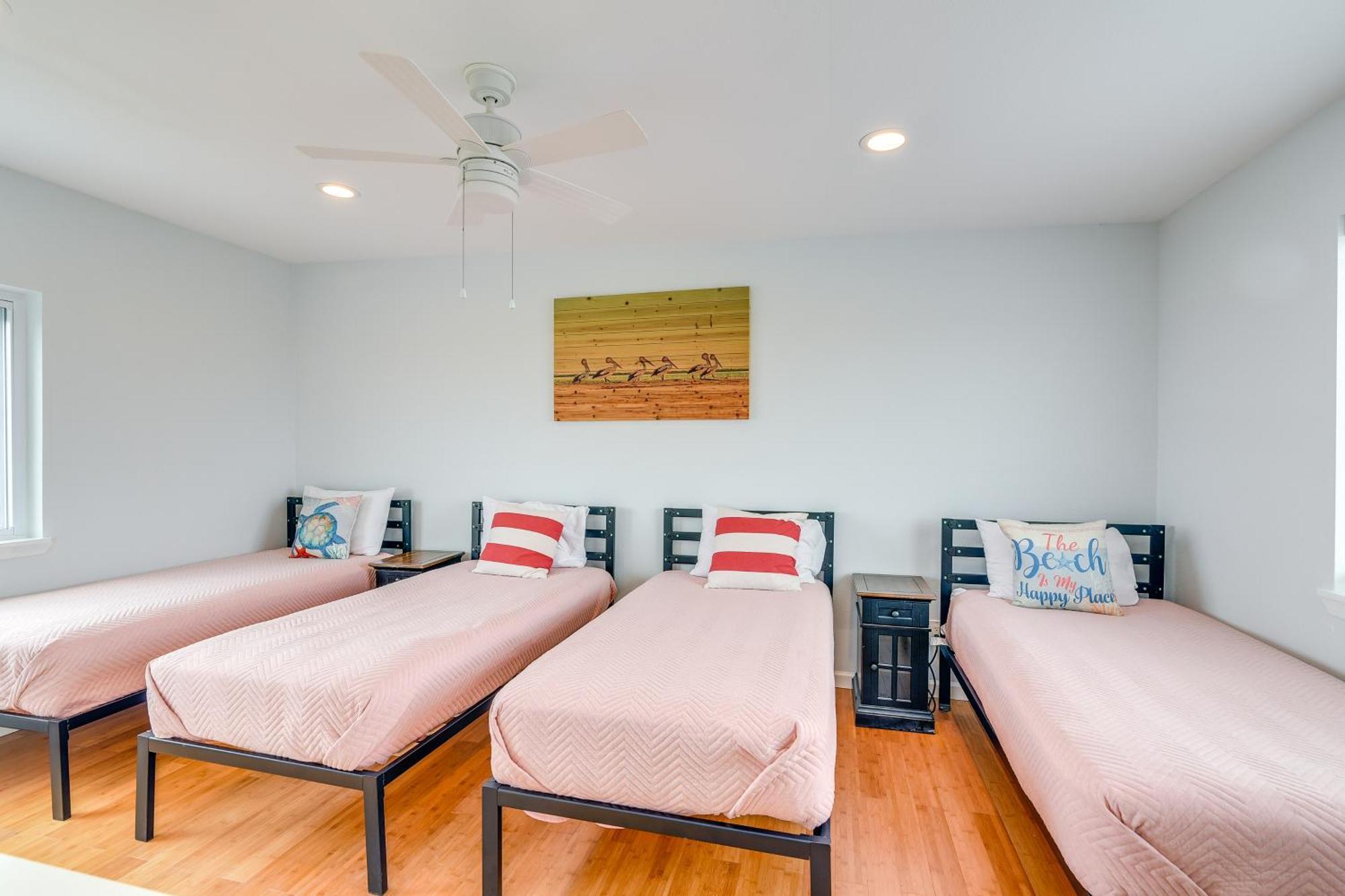 Ocean-View Surfside Home With Boardwalk To Beach! Surfside Beach Ngoại thất bức ảnh